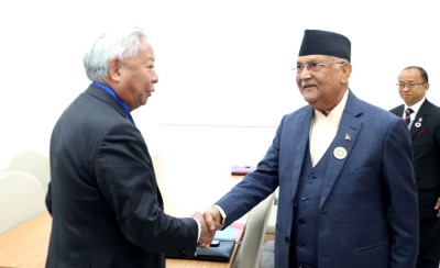  प्रधानमन्त्री ओलीसँग एसियन पूर्वाधार लगानी बैंकका अध्यक्ष लिम्बुननको शिष्टाचार भेट 
